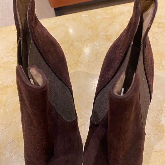 Brown suede slip on Manolo Blahnik booty in size 41 - Picture 15 of 16
